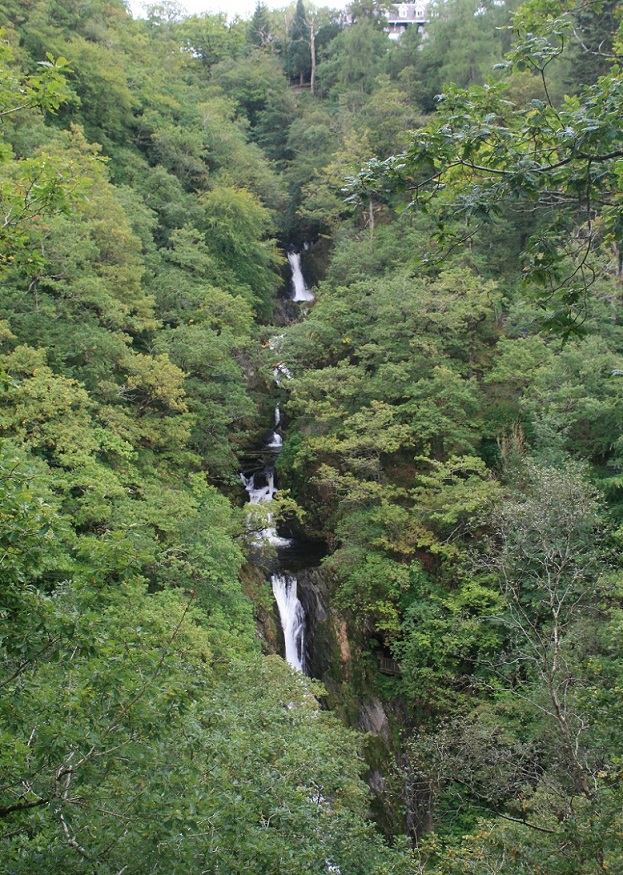 Devil's Punch Bowl