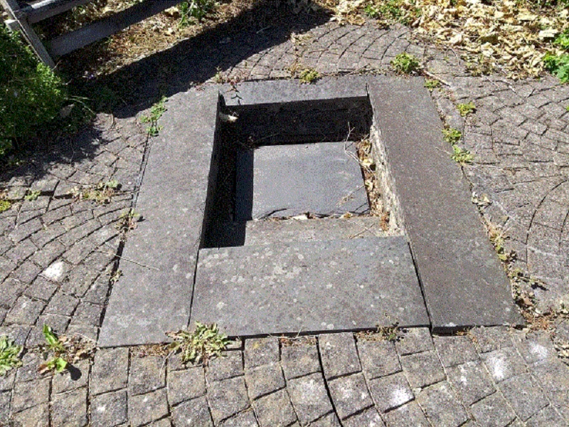 Click for full size image of St Michael's Church Well (PID:182974) St Michael's Church Well