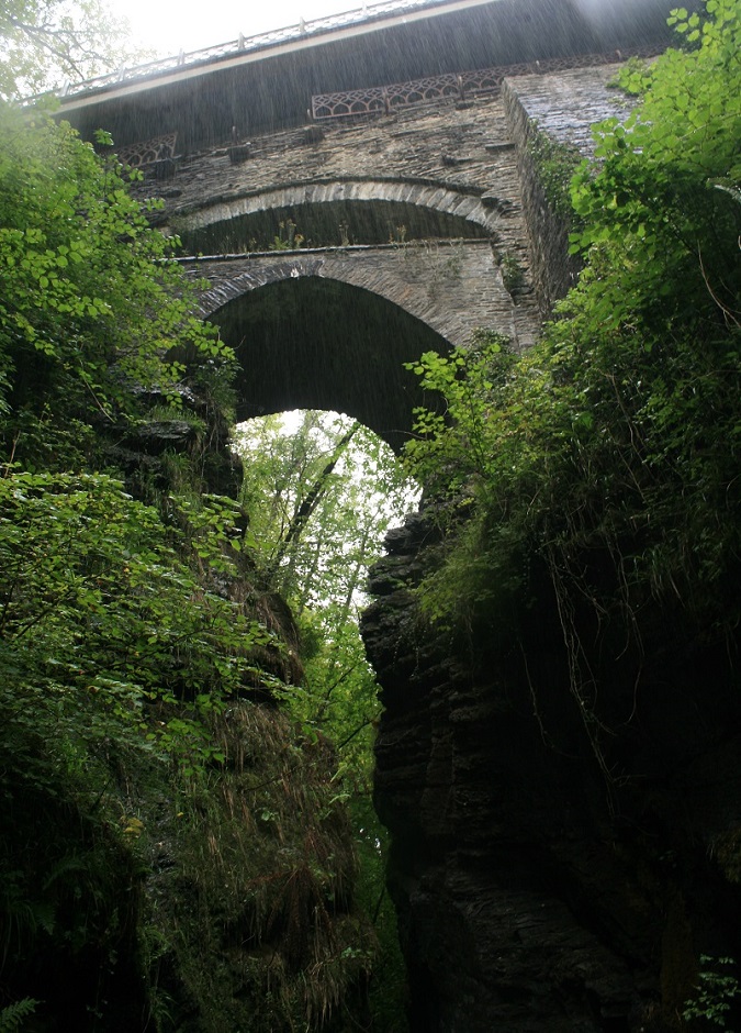 Devil's Punch Bowl