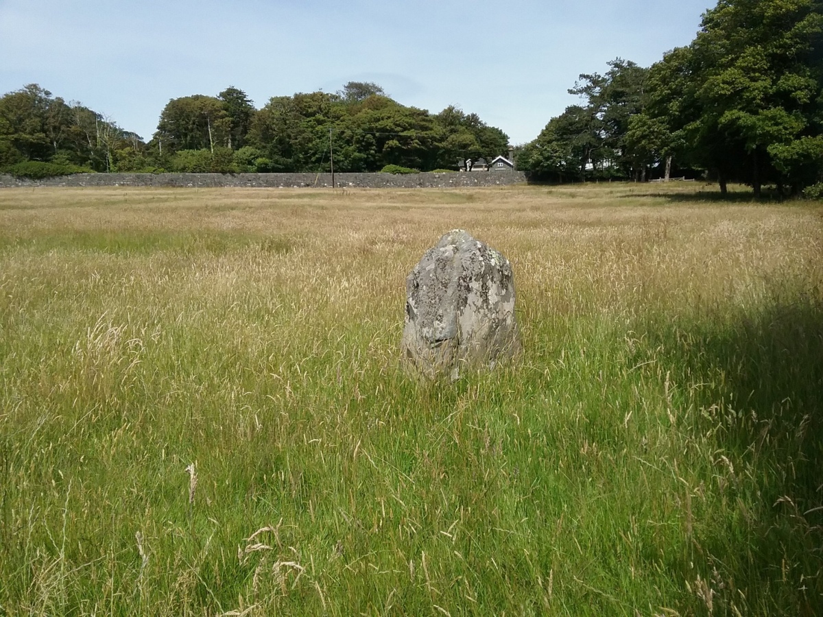 Click for full size image of Standing Stone West of Lon Fel (PID:244423) Standing Stone West of Lon Fel