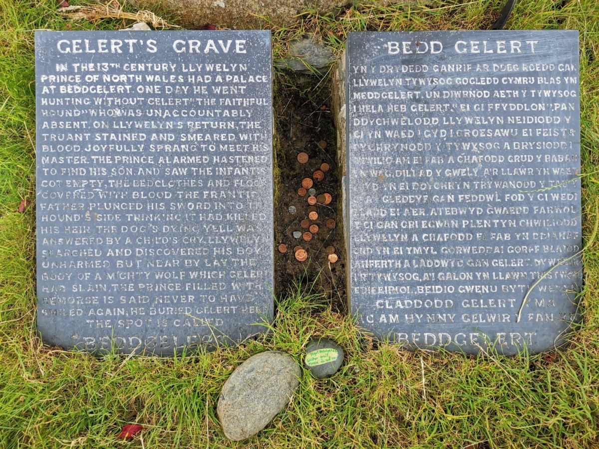 Click for full size image of Bedd Gelert (PID:230394) Bedd Gelert