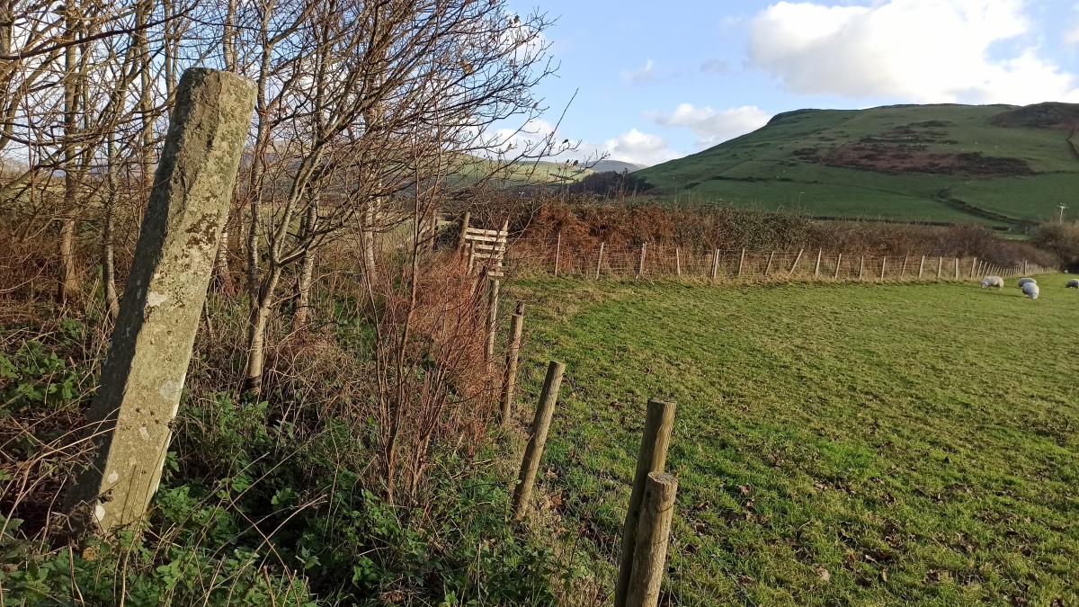 Click for full size image of Croes Faen (PID:235382) Croes Faen
