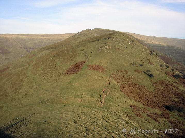 Click for full size image of Bwlch Bach a'r Grib cairns (PID:34660) Bwlch Bach a'r Grib cairns