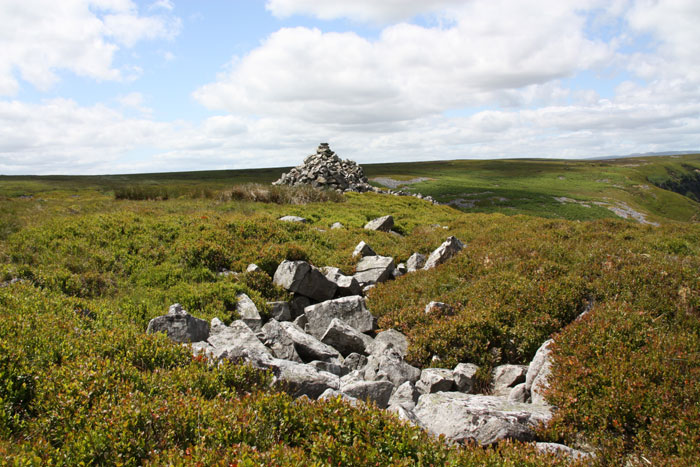 Click for full size image of Cairn south of Eglwys Faen (PID:60132) Cairn south of Eglwys Faen