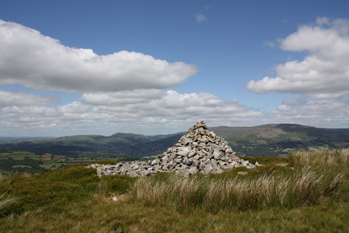 Click for full size image of Cairn south of Eglwys Faen (PID:60122) Cairn south of Eglwys Faen