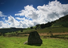 Cwm y Saeson Standing Stone - PID:98762