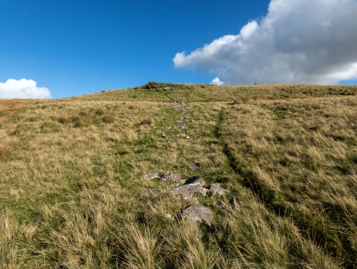 Click for full size image of Waun Leuci summit cairns (PID:232603) Waun Leuci summit cairns
