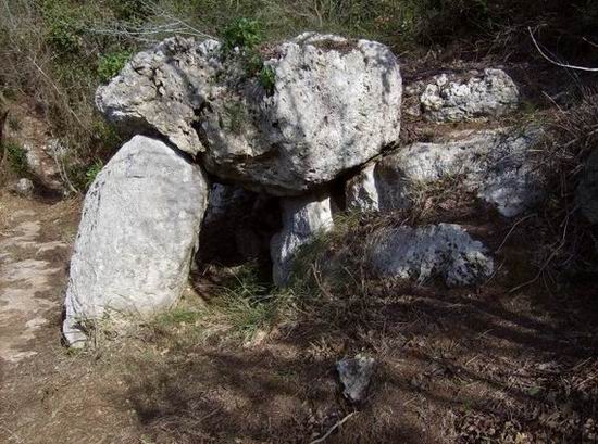 Click for the gallery page to add comments and vote (PID:75592) Monticello Dolmen