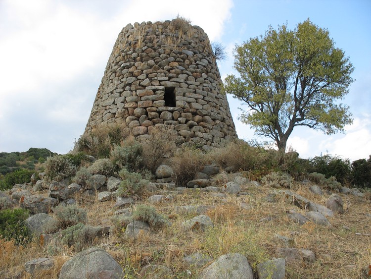 Madrone Nuraghe