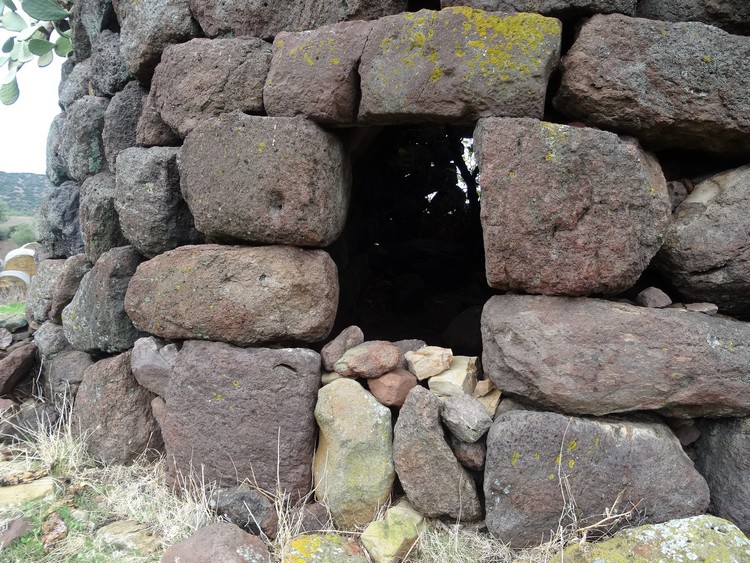Longu Nuraghe (Sedini)