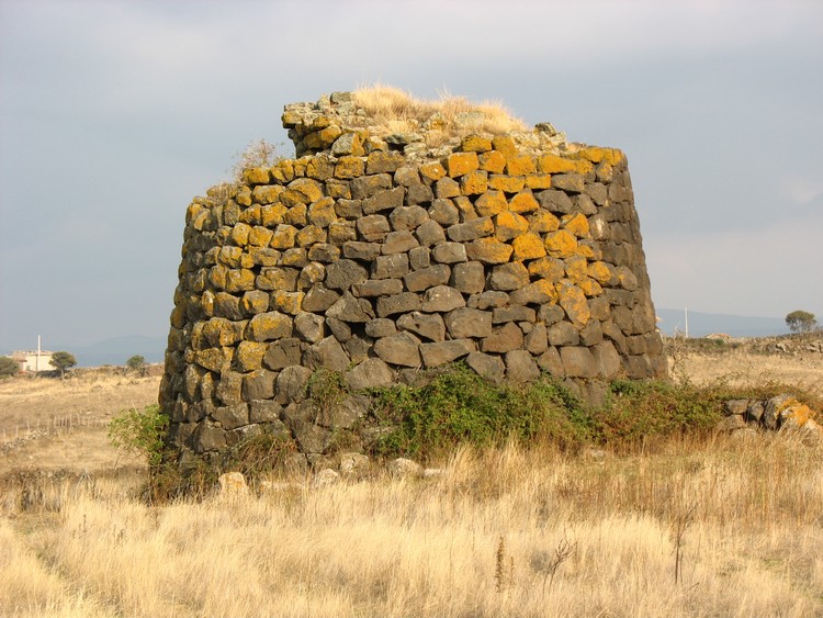 Longu Nuraghe (Torralba)