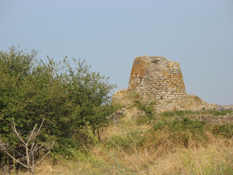 Santa Barbara Nuraghe (Macomer)