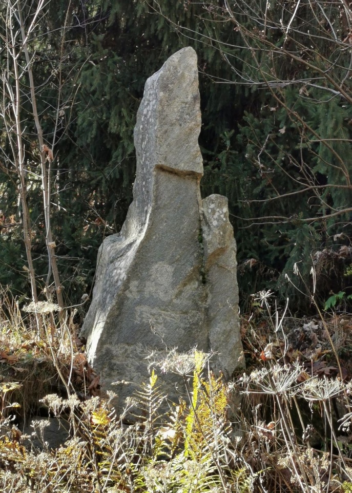 Click for the gallery page to add comments and vote (PID:285792) Standing Stone, Andossi