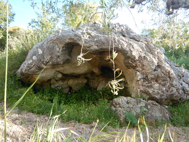 Grottona is a cave in the territory of the town Fondachelli Fantina north east of sicily