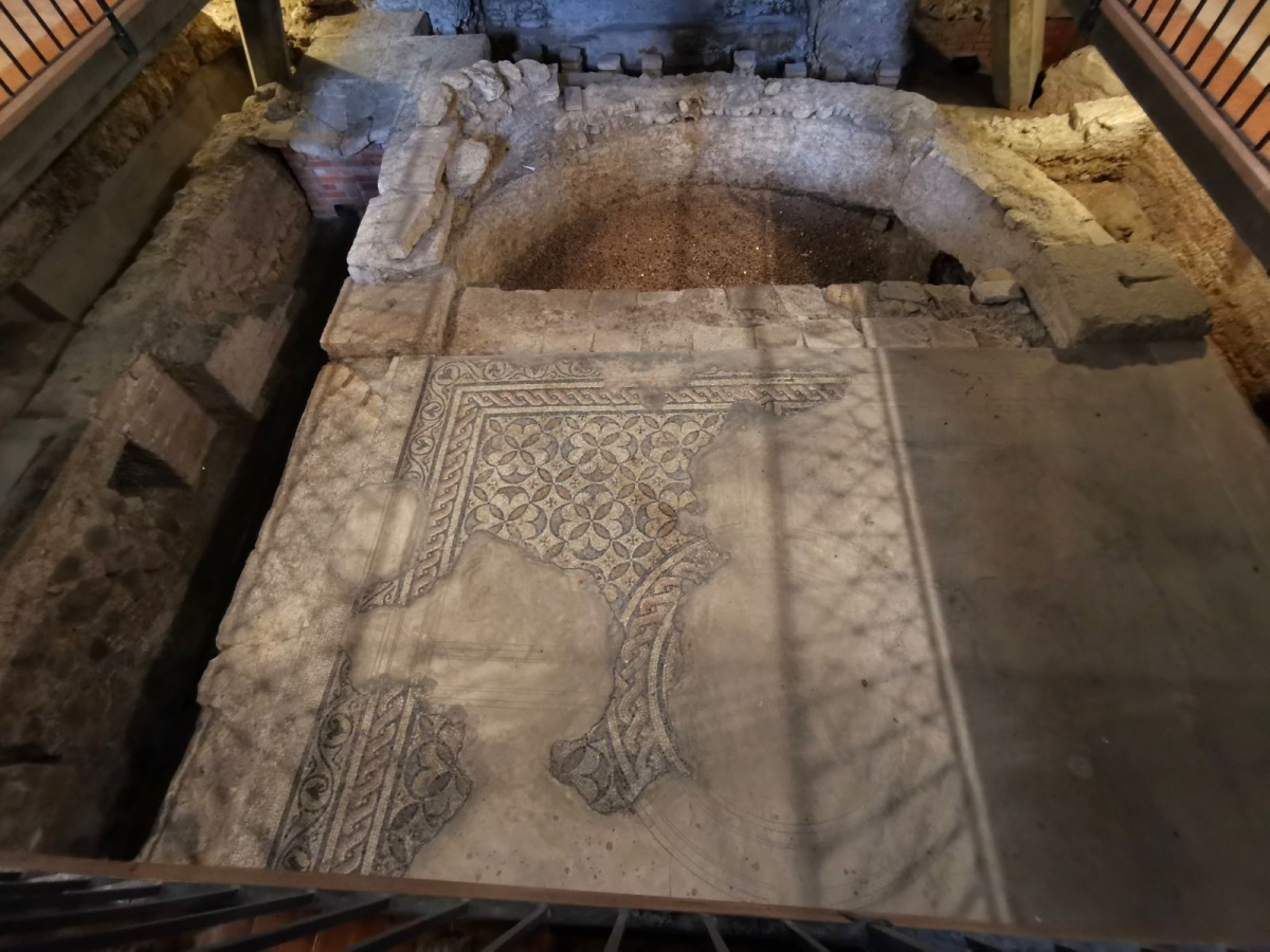 Click for the gallery page to add comments and vote (PID:287457) Chiesa di Sant' Elena