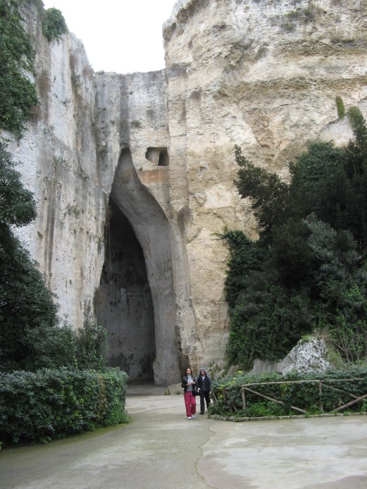 Site in Sicily (Sicilia) Italy.

Quarry used already at the time of the Greeks in Sicily.
