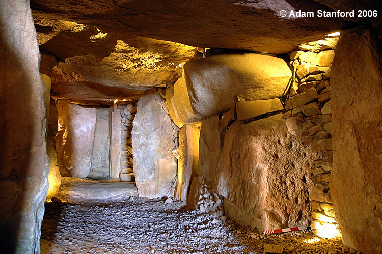 La Hougue Bie, Equinox Rock Art