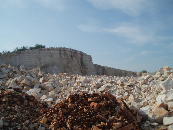 Maklavun Tholos
Maklavun is a unique but threatened bronze Age site near Porec, Croatia. A local quary is eating into the hill all around it and the rock is starting to crack. Something needs to be done to rescue this unique Croatian site.