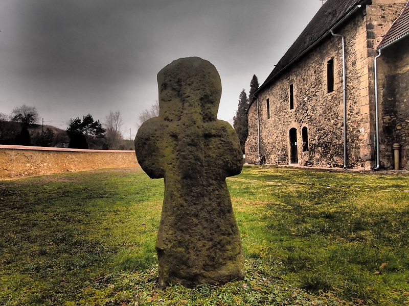 Ostrov Stone Cross 1