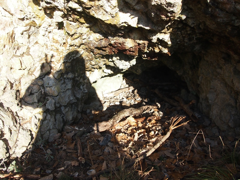 Děravá Cave