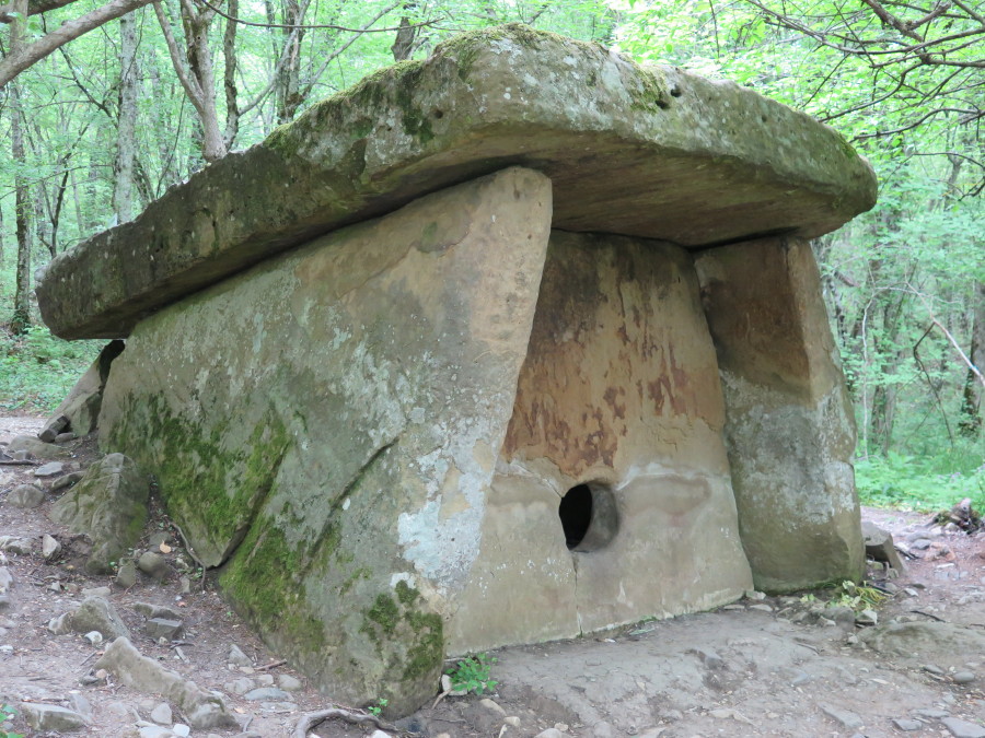 Click for the gallery page to add comments and vote (PID:149416) Doguab River Dolmen 4