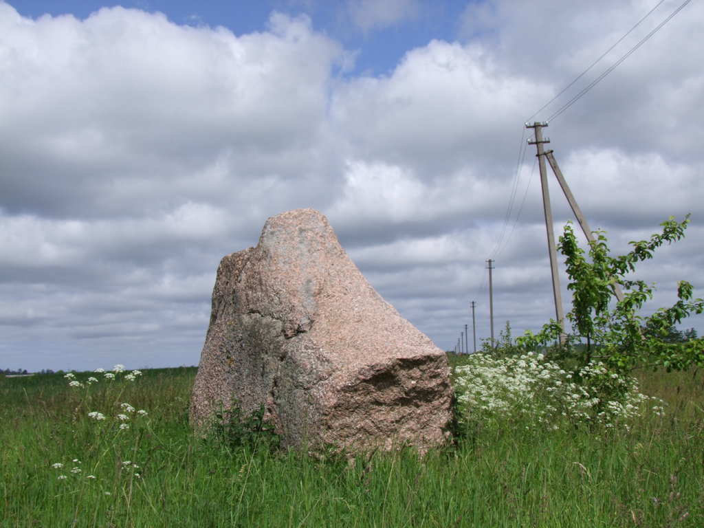 Click for full size image of Medomiškių akmuo (PID:138333) Medomiškių akmuo