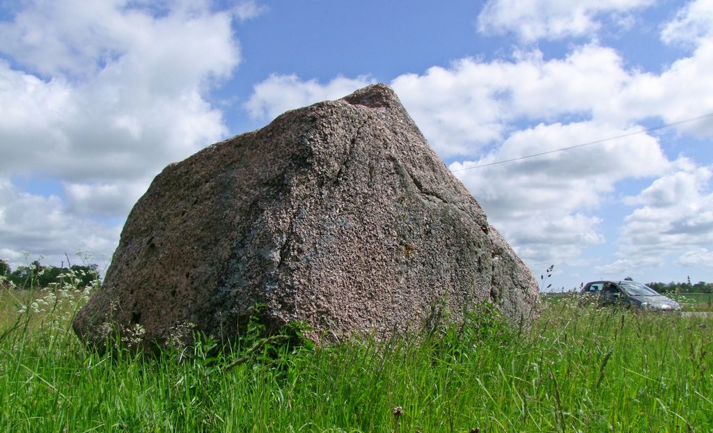 Click for full size image of Medomiškių akmuo (PID:138334) Medomiškių akmuo