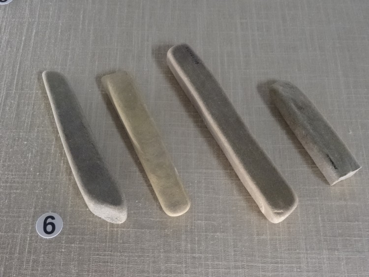 Upper Palaeolithic retouched sandstone tools from Zagórze (photo taken on October 2018).