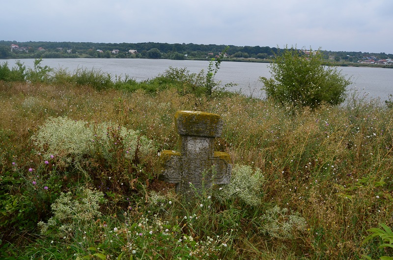 Cernica neolithic tombs