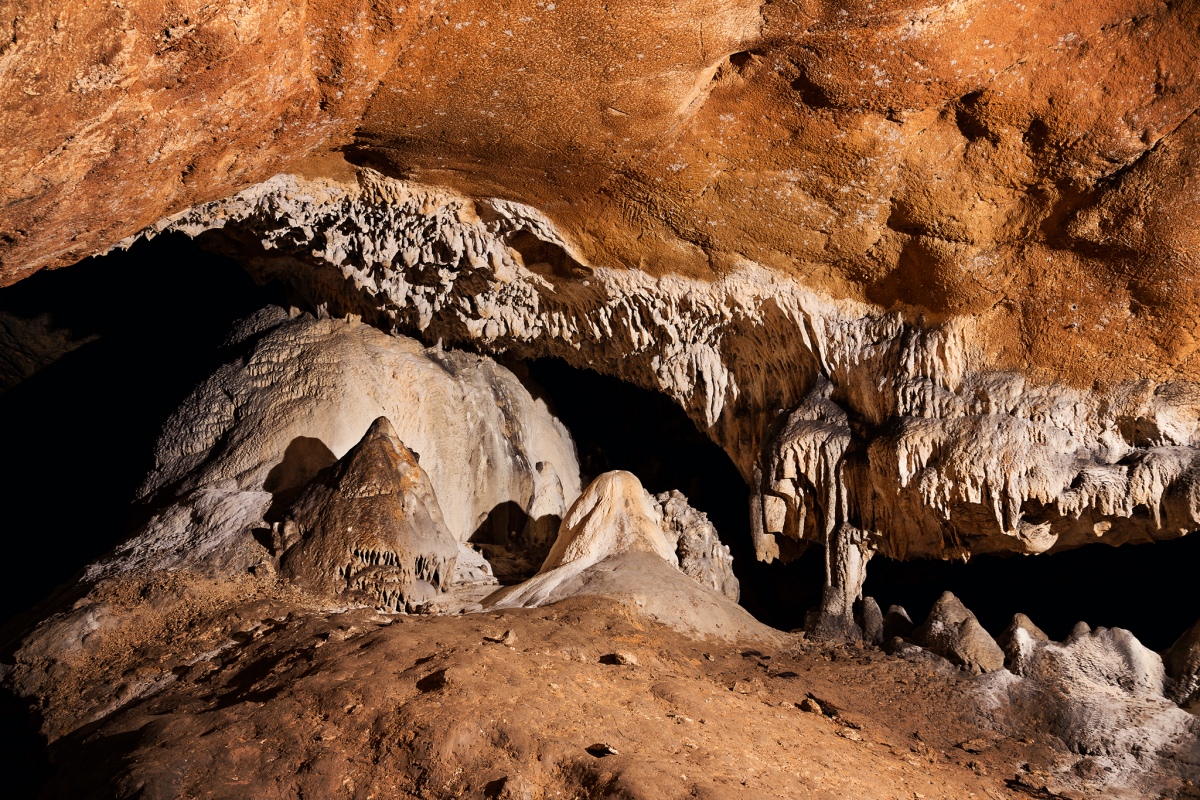 Zlot's Cave (Lazareva Pećina)