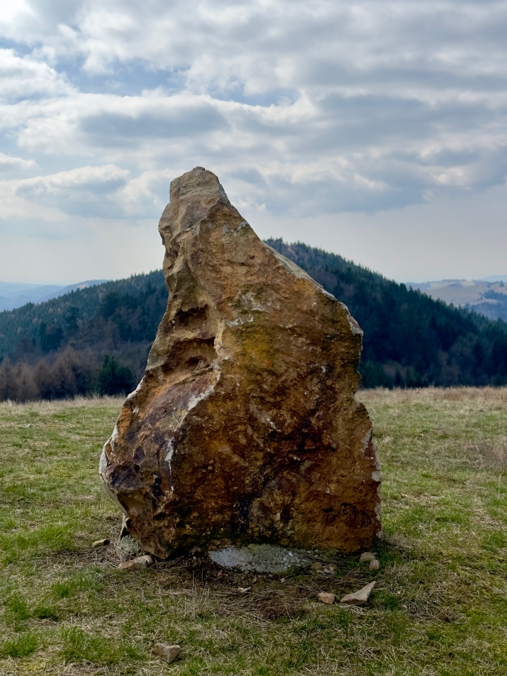 Click for full size image of Štiavnické Menhiry (PID:270281) Štiavnické Menhiry