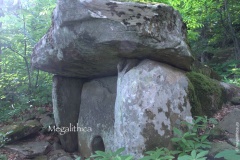 Dolmen Solо́niki ridge 2