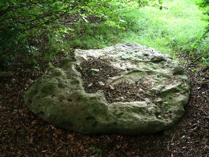 Click for the gallery page to add comments and vote (PID:110015) Lambourn Long Barrow