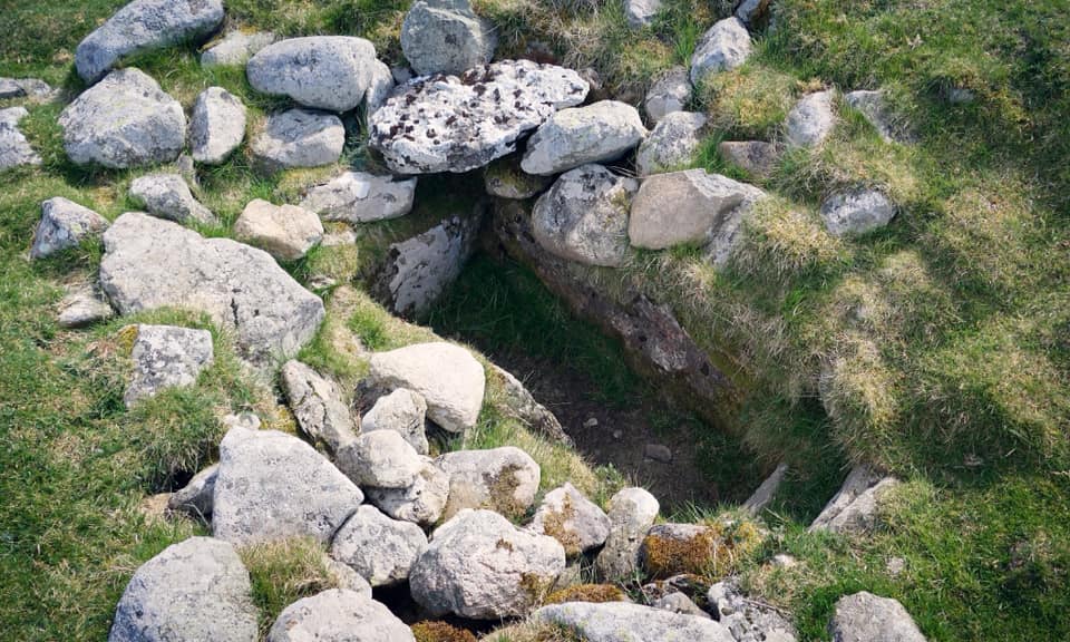 Click for the gallery page to add comments and vote (PID:240435) White Raise Cairn