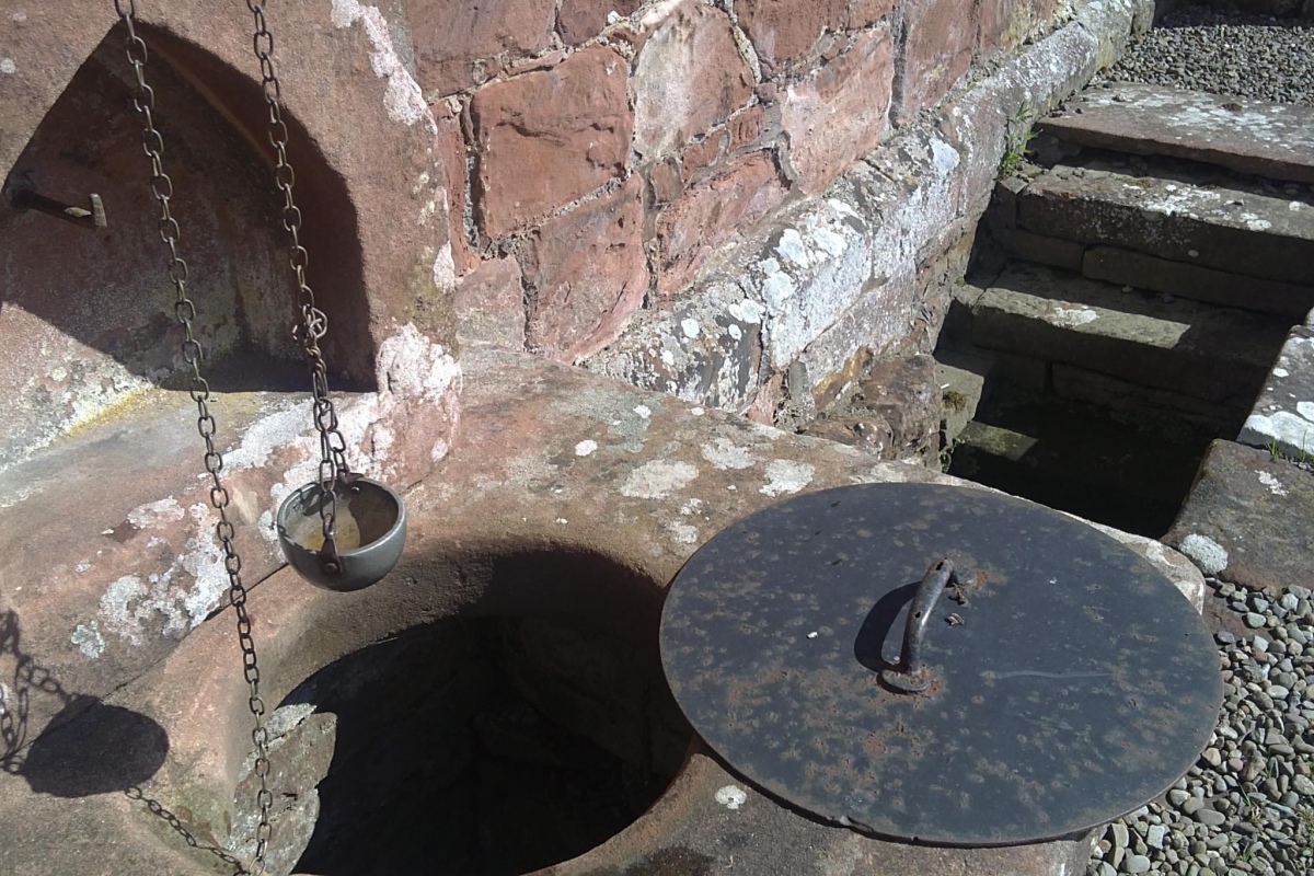 Click for the gallery page to add comments and vote (PID:258613) St Oswald's Well (Kirkoswald)