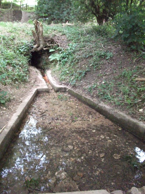 Click for the gallery page to add comments and vote (PID:49774) St Helen's Well (Goodmanham)