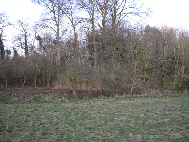 Avening burial chambers