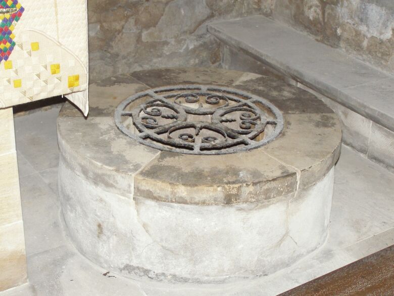 Click for the gallery page to add comments and vote (PID:26484) St Olave's Well