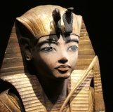 Tutankhamun: Treasures of the Golden Pharaoh exhibition, Saatchi Gallery