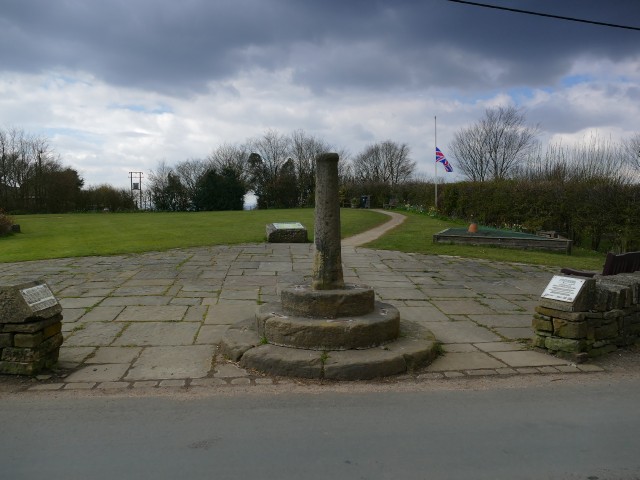 Click for the gallery page to add comments and vote (PID:267032) Affetside Cross (Bury)