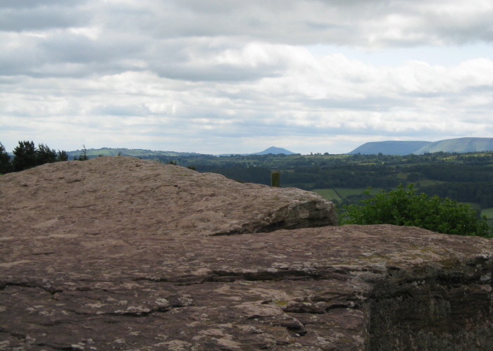 Click for the gallery page to add comments and vote (PID:78199) Arthur's Stone