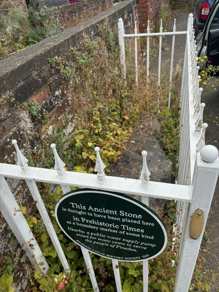 Click for the gallery page to add comments and vote (PID:275390) Finedon Stone
