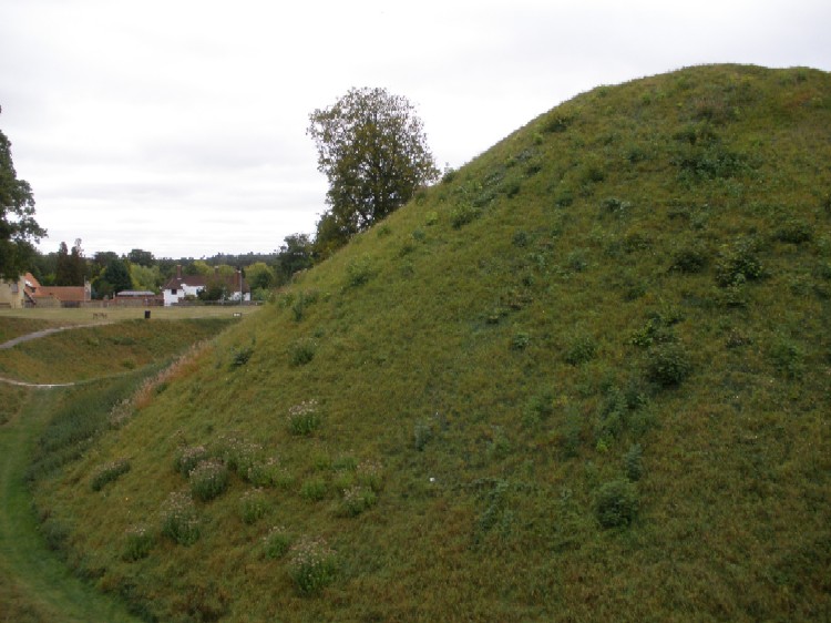Click for the gallery page to add comments and vote (PID:60255) Thetford Castle