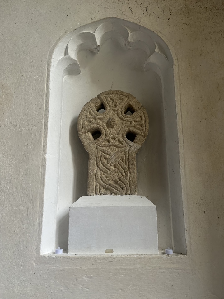 Whissonsett wheel-head cross