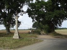 Aylmerton Cross - PID:158324