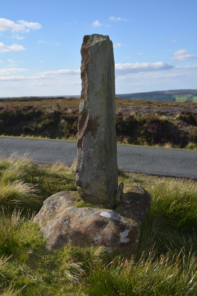 Click for the gallery page to add comments and vote (PID:167594) Black Hill Cross (Glaisdale Rigg)