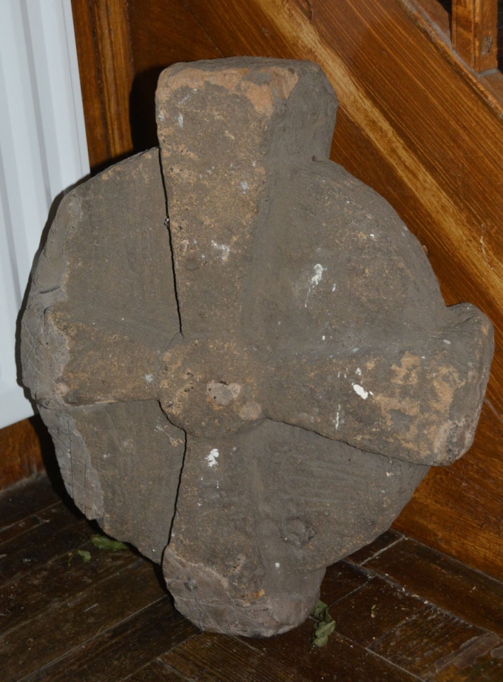 Click for the gallery page to add comments and vote (PID:209070) Hinderwell Cross Head