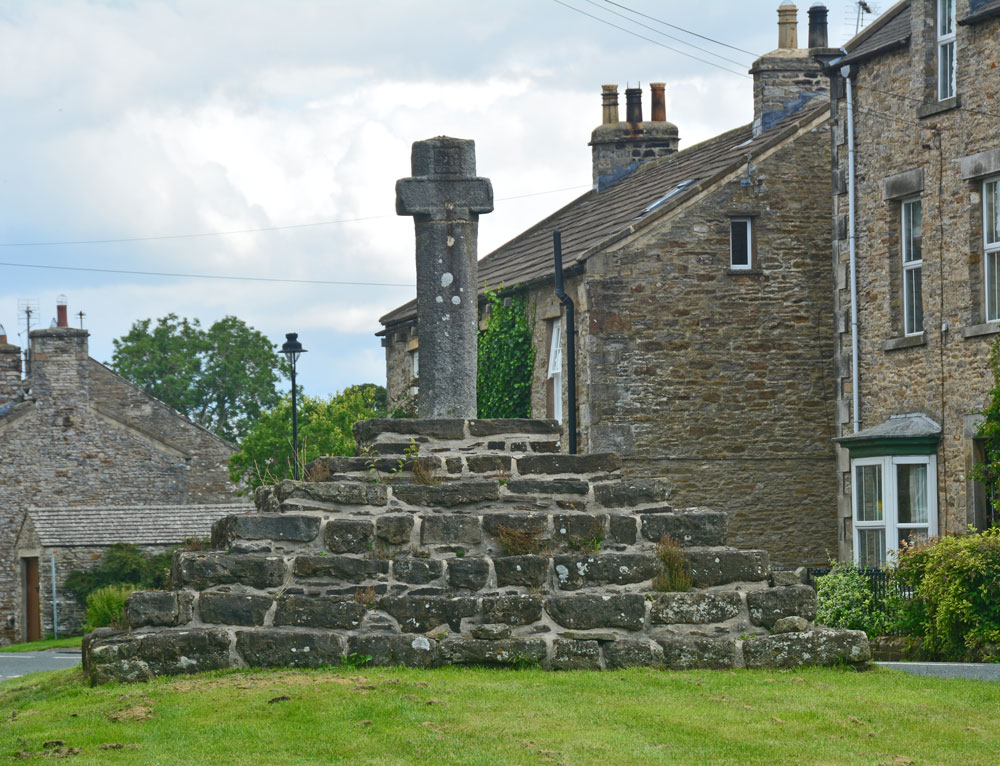 Click for the gallery page to add comments and vote (PID:201291) Carperby Cross