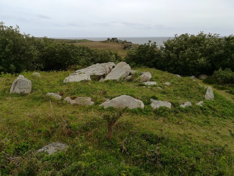 Click for the gallery page to add comments and vote (PID:242959) Carn Valla Chambered Cairn