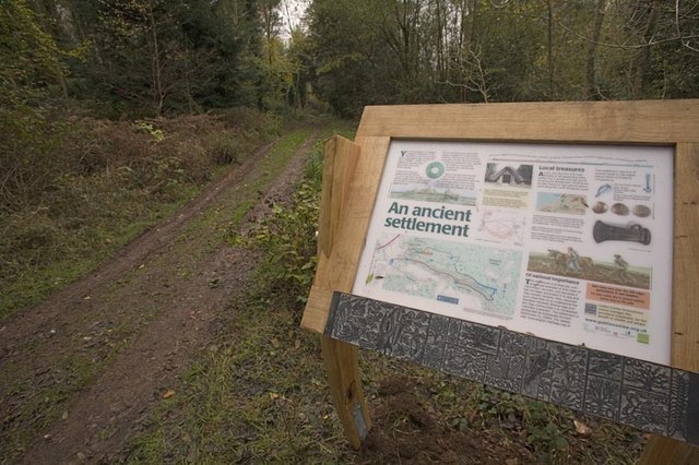 Click for the gallery page to add comments and vote (PID:64796) Cleeve Hill Camp
